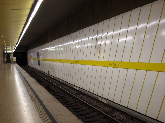 Eröffnung des U-Bahnhofes Laimer Platz