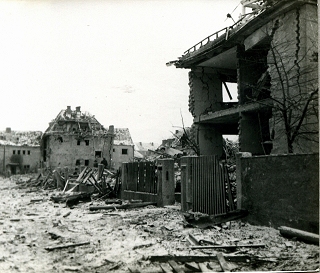 Zerstörte Häuser in der Valpichlerstraße